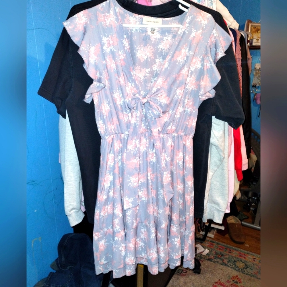 Saints & Hearts NWOT Floral Dress with Bow Detail - Picture 3 of 4